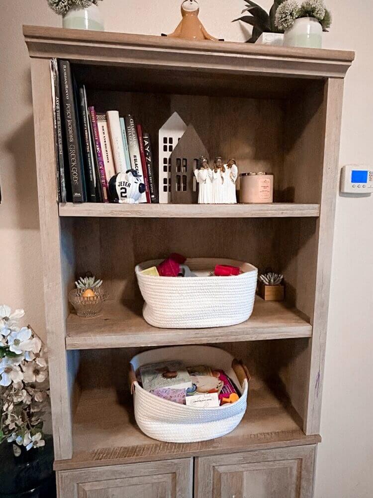 clean, well-organized bookshelf free of clutter 